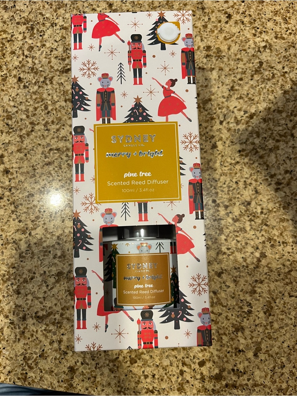 BNIB Sydney Candle Co. Merry & Bright Pine Tree Reed Diffuser 100ml